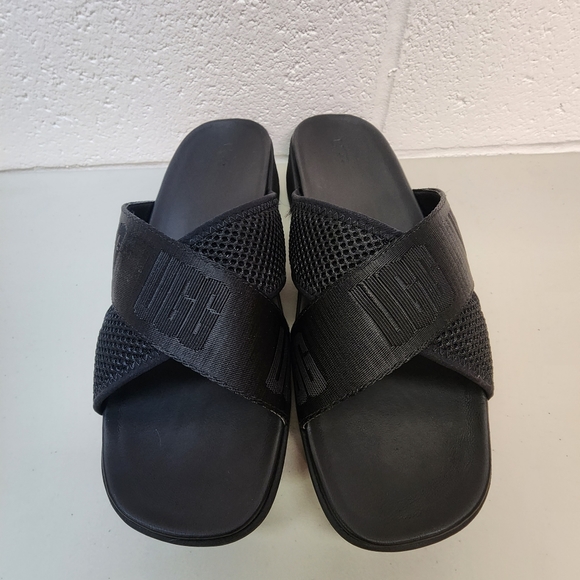 Ugg Emily Mesh Sandals Women's Size 8.5 Ugg Black Crisscross Comfort Slides - Picture 2 of 12